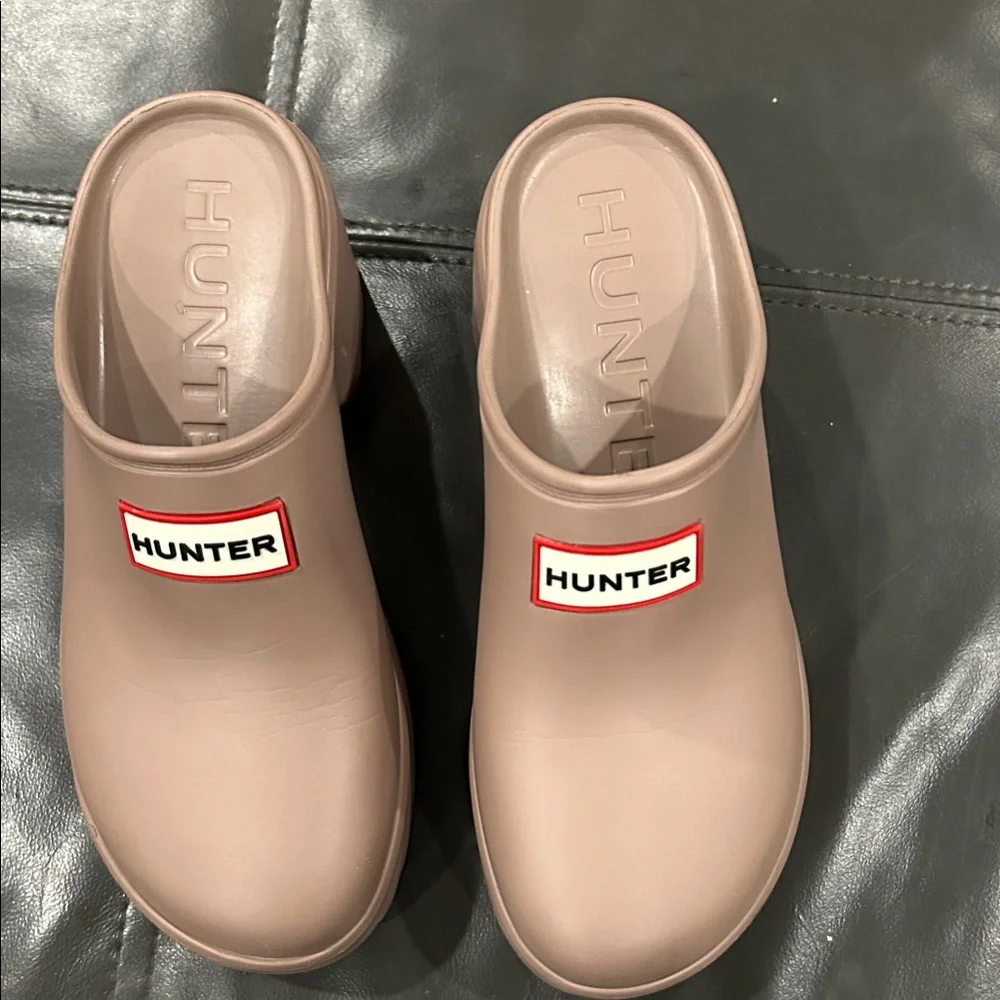 Hunter Slip-On Clogs, Medium Neutral color - Picture 2 of 5